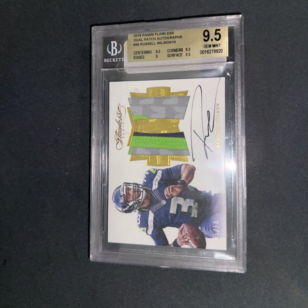 2016 PANINI FLAWLESS DUAL PATCH AUTOGRAPHS #26 RUSSELL WILSON/10